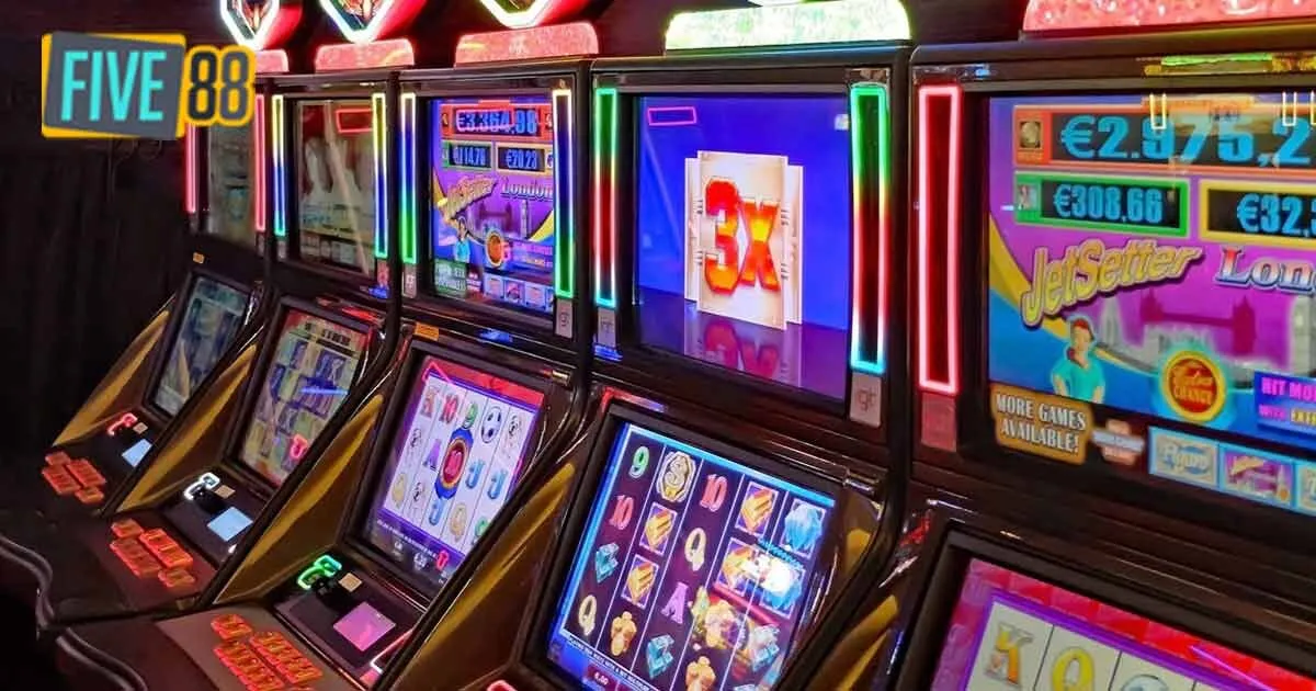 Vài nét cơ bản bet thủ cần biết về slot machines Five88